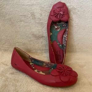 Born Concepts (BOC) Rounded Toe Ballet Flats With Flower Embellishment